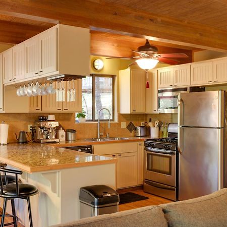 Spacious Groveland Cabin With Wraparound Deck! Exterior photo