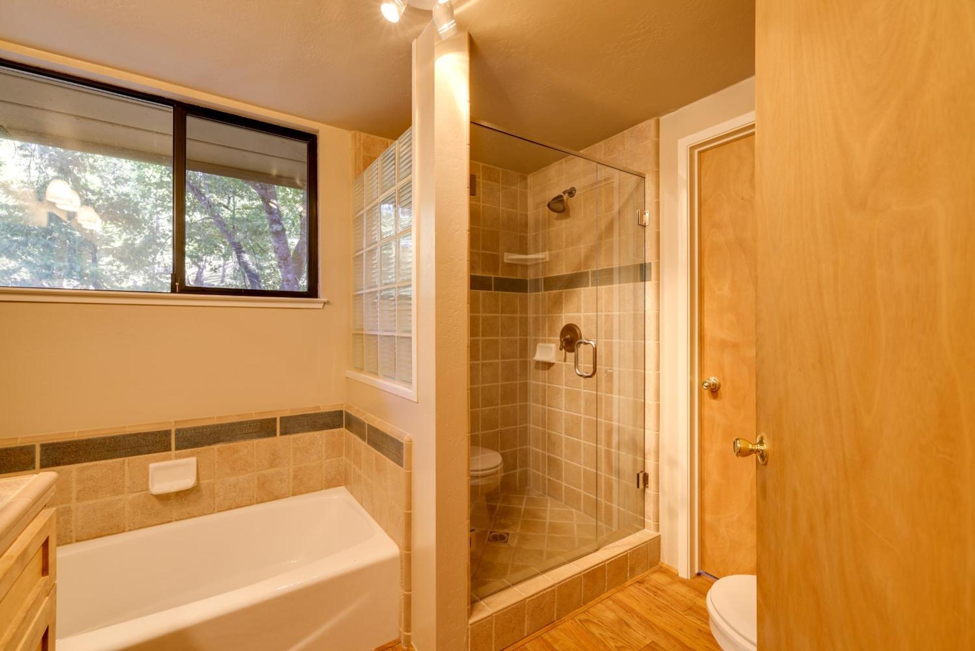 Spacious Groveland Cabin With Wraparound Deck! Exterior photo
