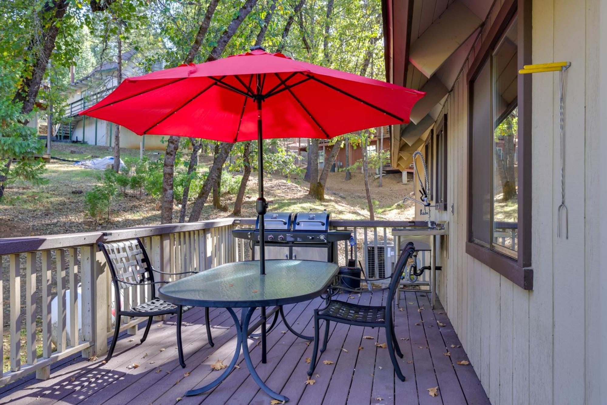 Spacious Groveland Cabin With Wraparound Deck! Exterior photo