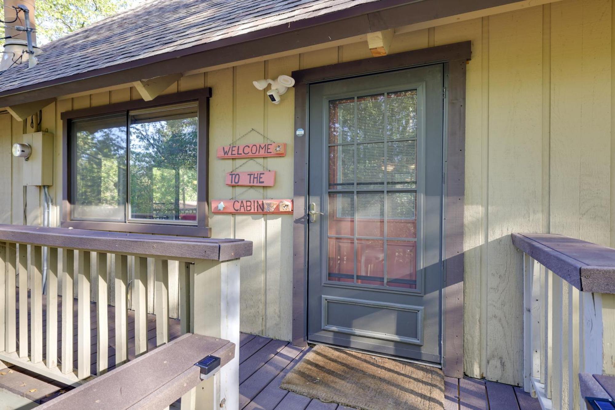 Spacious Groveland Cabin With Wraparound Deck! Exterior photo